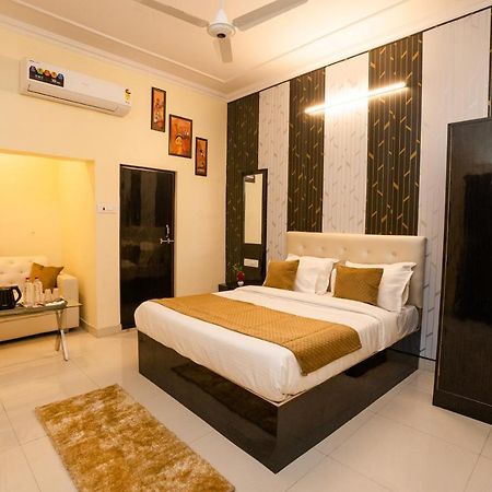Ventex Inn Lucknow Eksteriør billede